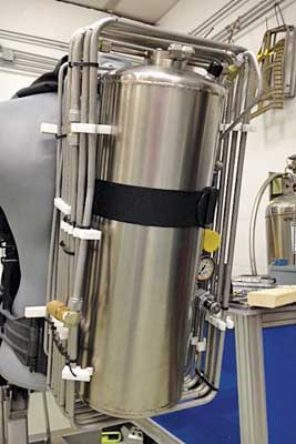 Cryofab, Inc., designed the dewar systems used by BCS in both the CryoBA and ACryoBA. Image: BCS