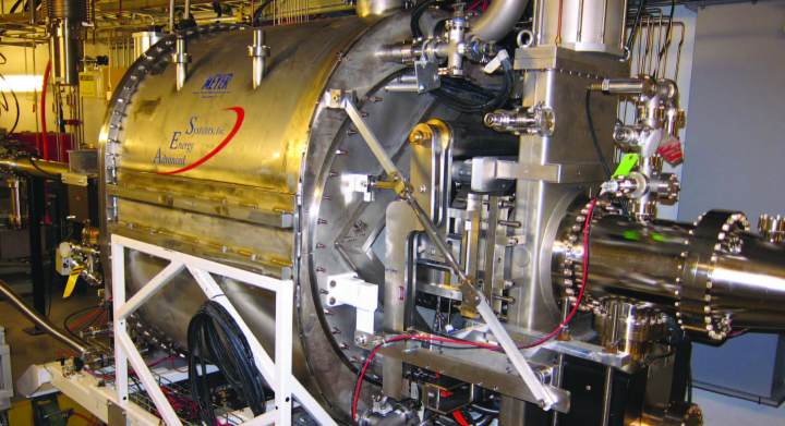 500 MHz superconducting RF cryomodule installed in the NSLS-II synchrotron tunnel. Image: Brookhaven